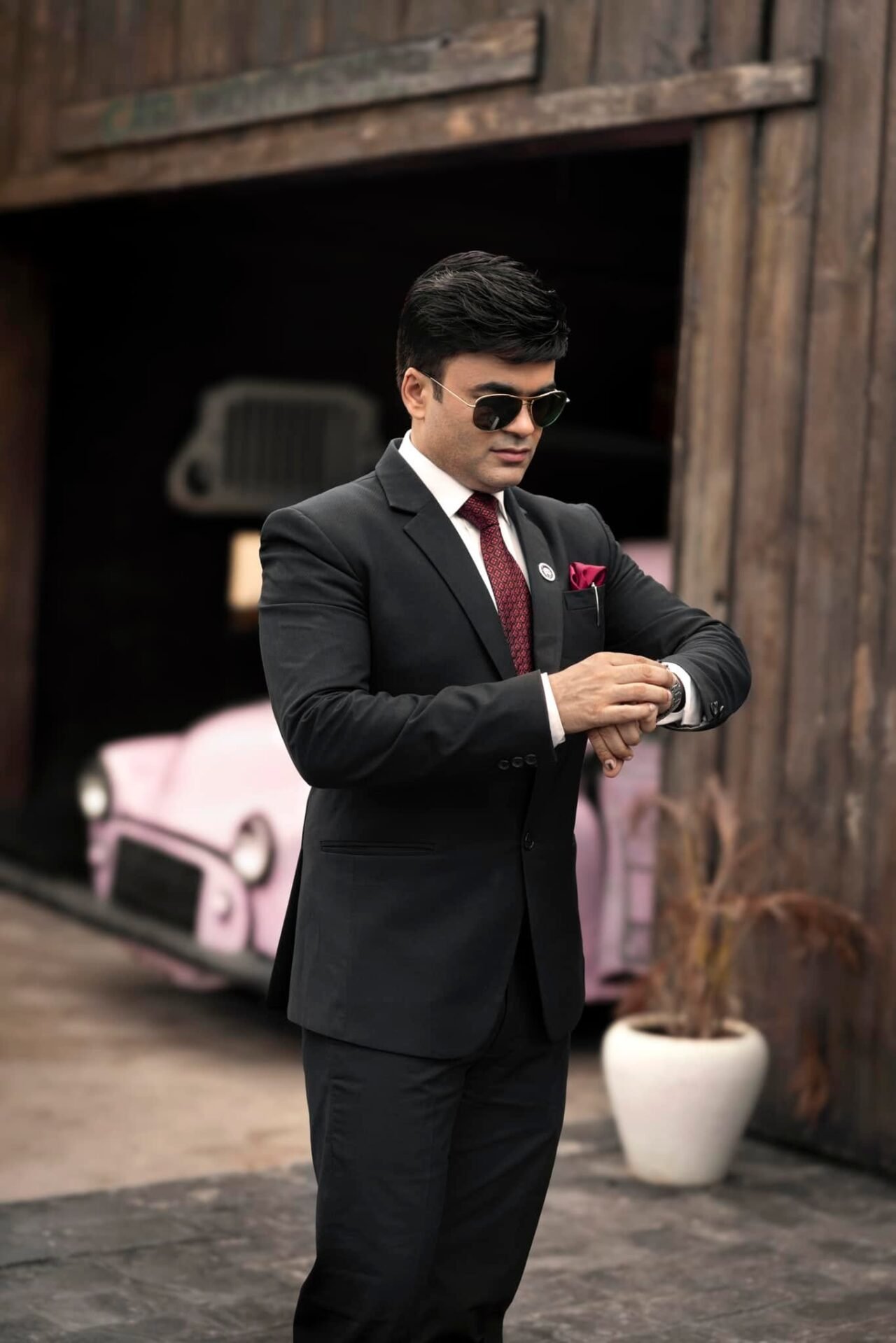 Dr Amit Maheswari